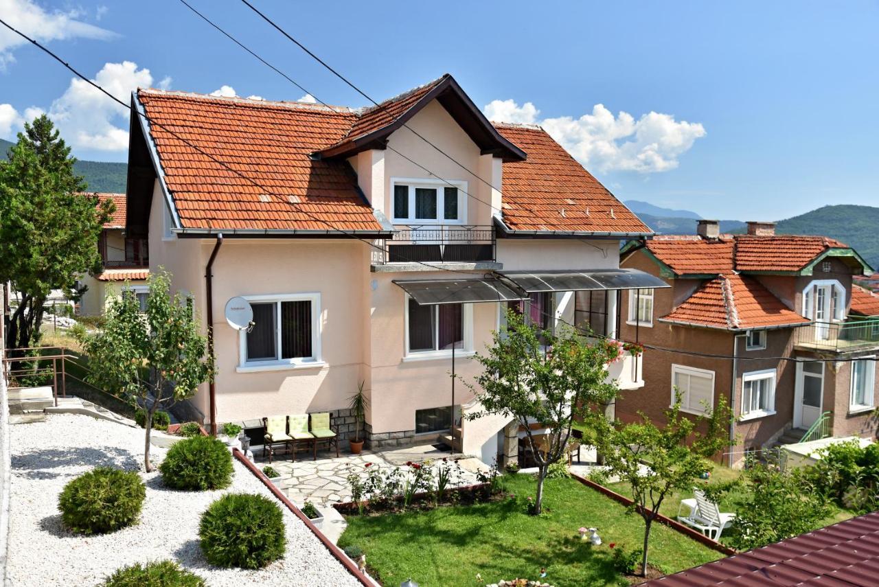 Saint Maria Guest House Velingrad Exterior foto